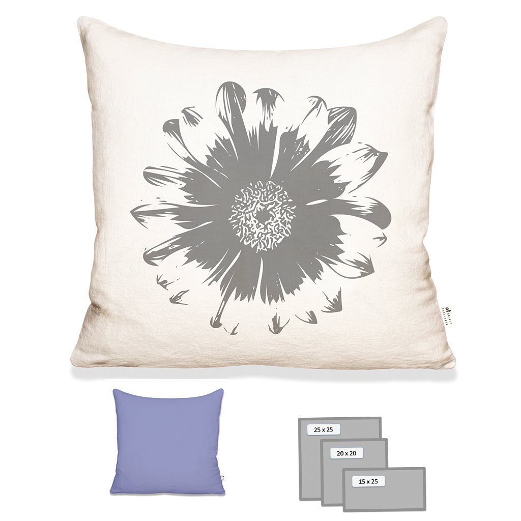 FLOWER PILLOW IN ECRU